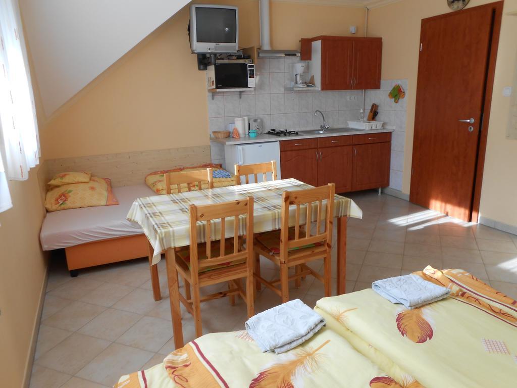 Kustanygyongye Vendeghaz Kehidakustany Διαμέρισμα Εξωτερικό φωτογραφία